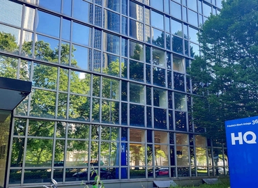 Business center Friedrich-Ebert-Anlage 36 60325 Frankfurt West