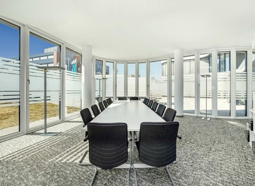 Business center Peter-Müller-Straße 3 40468 Dusseldorf Lohausen