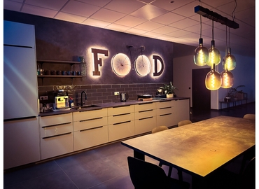 250 m² Business space in Brühl, Marie-Curie-Straße 8 (50321) - 4 | MatchOffice.com