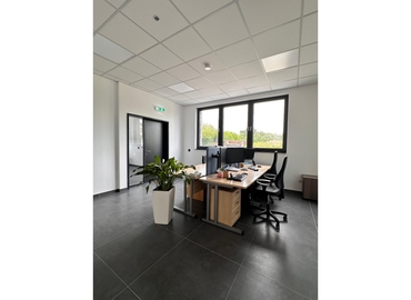 40 m² Business park in Brühl, Marie-Curie-Straße 8 (50321) - 0 | MatchOffice