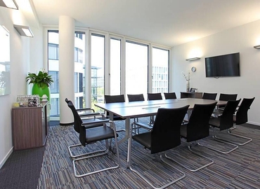 Peter-Müller-Str. 3, Business Center in Düsseldorf Lohausen, 4