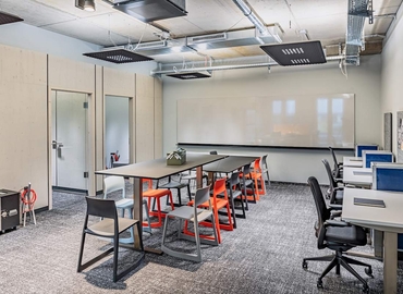 10 m² Shared workspace  in Dusseldorf Dusseltal, Fürstenwall 172 (Friedrichstraße 56) (40217) - 3 | MatchOffice.com