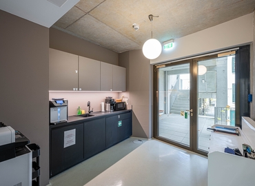 38 m² Shared office  in Berlin Kreuzberg, Prinzessinnenstraße 19 (10969) - 6 | MatchOffice.com