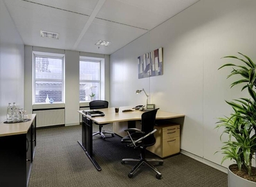 Platz der Einheit 1, Business Center in Frankfurt Innenstadt, 3