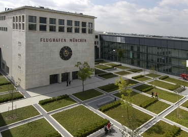 Konrad-Zuse-Platz 8, Business Center in München Trudering-Riem, 9