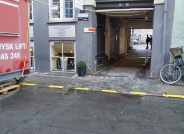 Parking Larsbjørnsstræde 11 1454 Copenhagen City Center