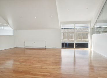 Office A. P. Møllers Allé 11 2791 Dragor