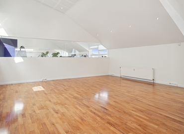 Office A. P. Møllers Allé 11 2791 Dragor