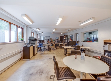 Lager / produktion Bækvej 10 4690 Haslev