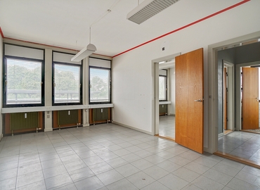 Office Banegaardspladsen 2, 1. sal 6230 Rodekro