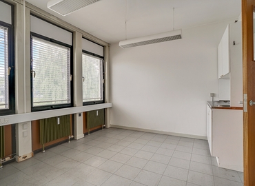 Office Banegaardspladsen 2, 1. sal 6230 Rodekro