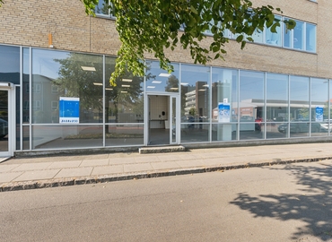 196 m² Commercial shop for rent in Bronshoj, Frederikssundsvej 265B (2700) - 0 | MatchOffice.com