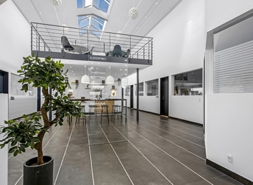 Office A. P. Møllers Allé 9B 2791 Dragor