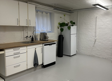 Office Strandvejen 349C 2930 Klampenborg