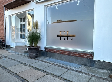 Office Strandvejen 349C 2930 Klampenborg