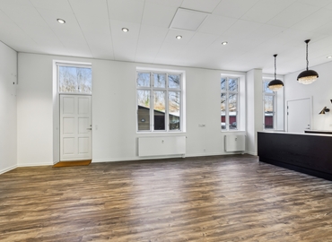 Office Dyrehavevej 6 2930 Klampenborg