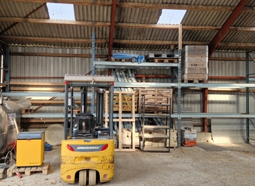 270 m² Warehouse storage up for rent in Kirke Saaby, Acacievej 13A (4060) - 1 | MatchOffice.com