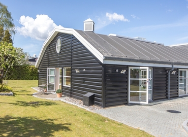 Office A. P. Møllers Allé 9A 2791 Dragor