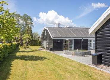 Office A. P. Møllers Allé 9A 2791 Dragor