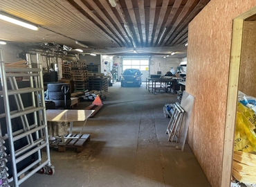 Lager / produktion Vejstruprød Landevej 8 6093 Sjølund