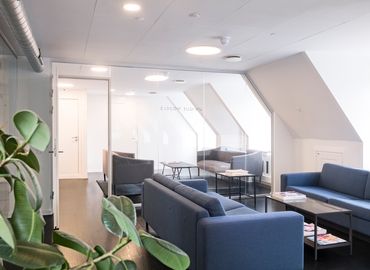 Office Regnbuepladsen 5 1550 Copenhagen V