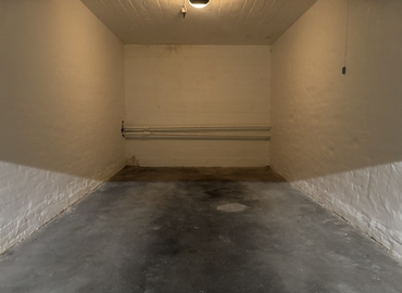 Parking Adelgade 47 1304 Copenhagen City Center