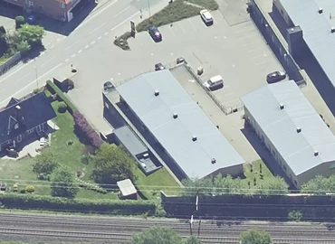 Butik til leje på Strandvejen 63A, 7120 Vejle Øst - 825 m² | Foto 1 - Lokalebasen