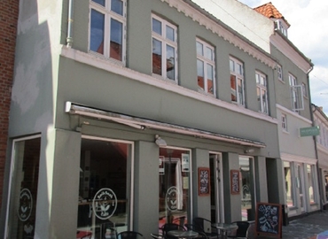 Butik til leje på St. Kirkestræde 12, 4800 Nykøbing F - 121 m² | Foto 0 - Lokalebasen.dk