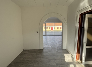 45 m² Shop for rent in Frederikshavn, Gamle Torv 7C (9900) - 1 | MatchOffice.com