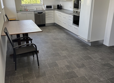 Lager / produktion Symfonivej 23 2730 Herlev