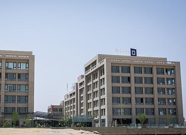 100 m² Business park in Cairo, Plot 31 El Sheikh Zayed (11624) - 1 | MatchOffice.com