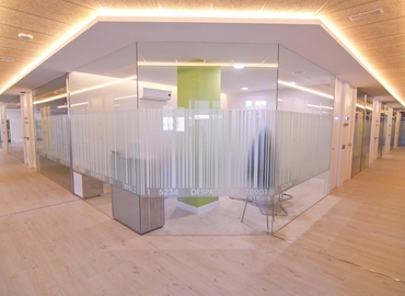 Centros de negocio en alquiler en Mataró 200 m², Ronda President Irla 28 - 5 | MatchOffice.es