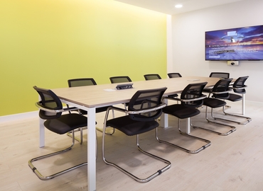 Centros de negocio en alquiler en Mataró 200 m², Ronda President Irla 28 - 3 | MatchOffice.es