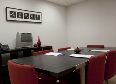 55 m² Business park place for rent in Madrid Centro, Calle Juan Bravo 3A (28006) - 1 | MatchOffice