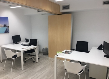 24 m² Business space building up for rent in Valencia, Carrer de Colón 4 (46004) - 0 | MatchOffice