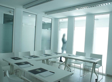 Parque empresarial disponible para alquilar en València 24 m², Carrer de Colón 4 - 12 | MatchOffice.es