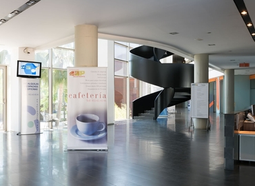 Parque empresarial en alquiler en Sevilla 2500 m², C/ José Delgado Brackembury nº 11 - 14 | MatchOffice.es