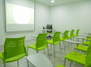 Centros de negocio disponible para alquilar en Madrid Centro 120 m², c/ Agustín de Foxá - 9 | MatchOffice.es