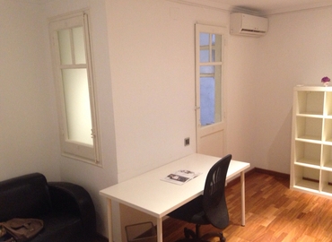 Micentro de negocio disponible para alquilar en Barcelona 35 m², Muntaner 328 - 18 | MatchOffice.es