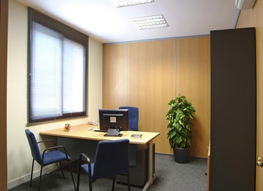 Centros de oficinas disponible para alquilar en Marbella 70 m², Urbana La Alzambra - 6 | MatchOffice.es