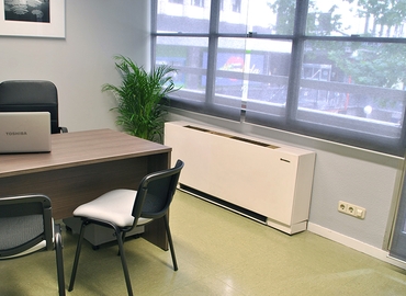 Centros de negocio en alquiler en Madrid Centro 25 m², Plaza de Emilio Jimenez Milas Nº2 1ºC - 13 | MatchOffice.es