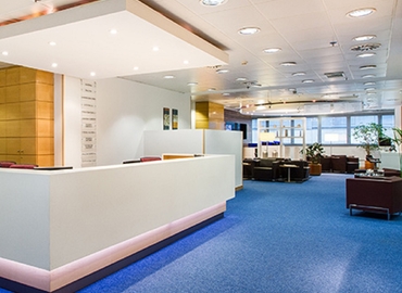 Reserve sala de reuniones equipada en Madrid Centro 500 m², Ribera del Loira 46 - 1 | MatchOffice.es