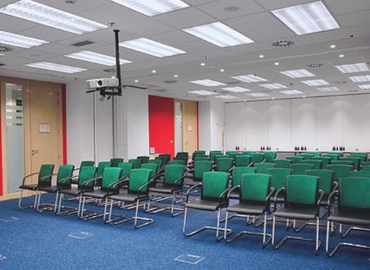 Alquile sala de reuniones fiable en Madrid Centro 500 m², Ribera del Loira 46 - 4 | MatchOffice