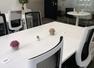 Alquile sala de juntas en Madrid Tetuán 40 m², Calle del Poeta Joan Maragall 23 - 3 | MatchOffice.es