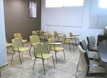 30 m² Conference hall in Alicante, Carrer Verónica 16 (03201) - 1 | MatchOffice.com