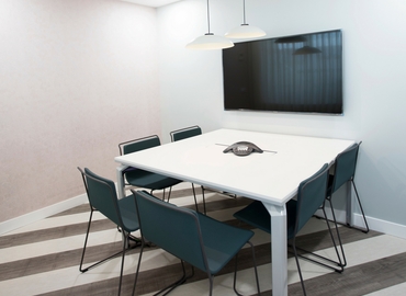 Book a 40 m² Meeting room in Madrid Centro, Paseo de la Castellana 141 (28046) - 9 | MatchOffice