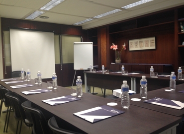 Alquile sala de reuniones en Madrid Centro 25 m², Plaza Emilio Jiménez Millas Nº2 1ºC - 18 | MatchOffice.es