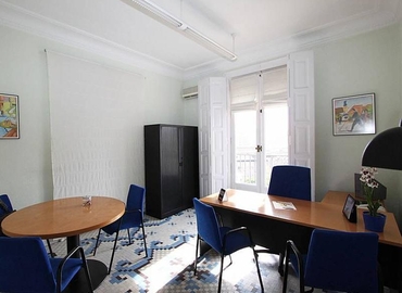 Rent a 40 m² Conference center in Zaragoza, C/Sanclemente 25 (50001) - 1 | MatchOffice.com