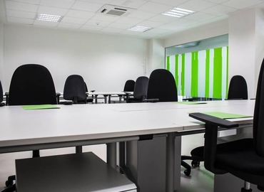 Reserve sala de juntas en Madrid Centro 56 m², Calle de Manuel Tovar 42 - 8 | MatchOffice.es