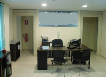 Alquile sala de conferencias en Jerez de la Frontera 25 m², Calle Santa María 17 - 3 | MatchOffice.es